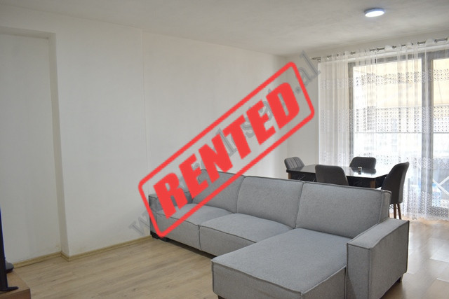 Apartament 2+1 me qira tek Kompleksi Turdiu ne zonen e ish Fushes se Aviacionit ne Tirane.
Banesa e